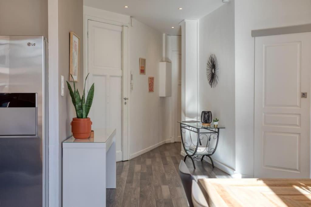 L1 Auguste Valensin 10 Min A Pied Mer Clim&wifi Nizza